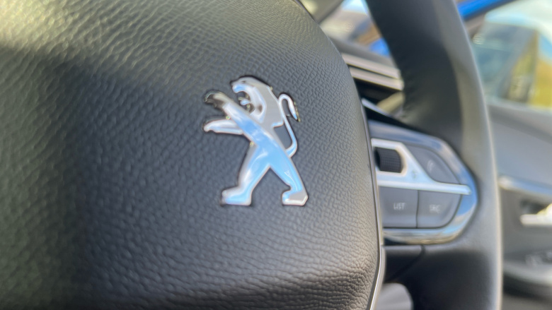 Peugeot 208 1.2 PureTech 100 Allure Premium + 5dr Petrol Hatchback